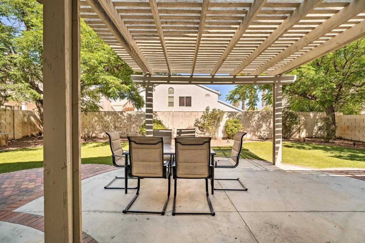Villa A Beautiful House With Hot Tub, Grill & Games! à Las Vegas Extérieur photo